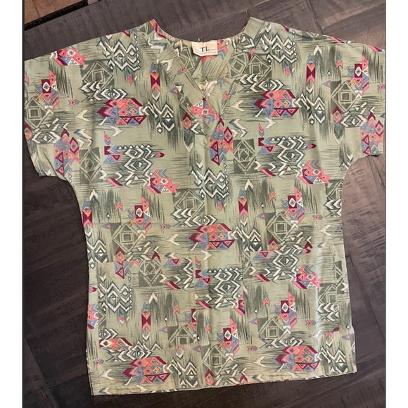 Scrubs Set - Southwest Print Short Sleeve Top and Bottoms - Green - Sz S/8 - Picture 2 of 9